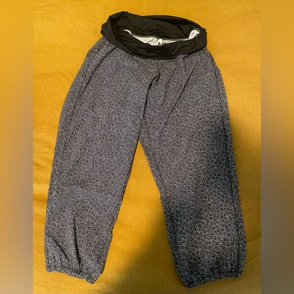 Lululemon Vinyasa Pants - Picture 1 of 7